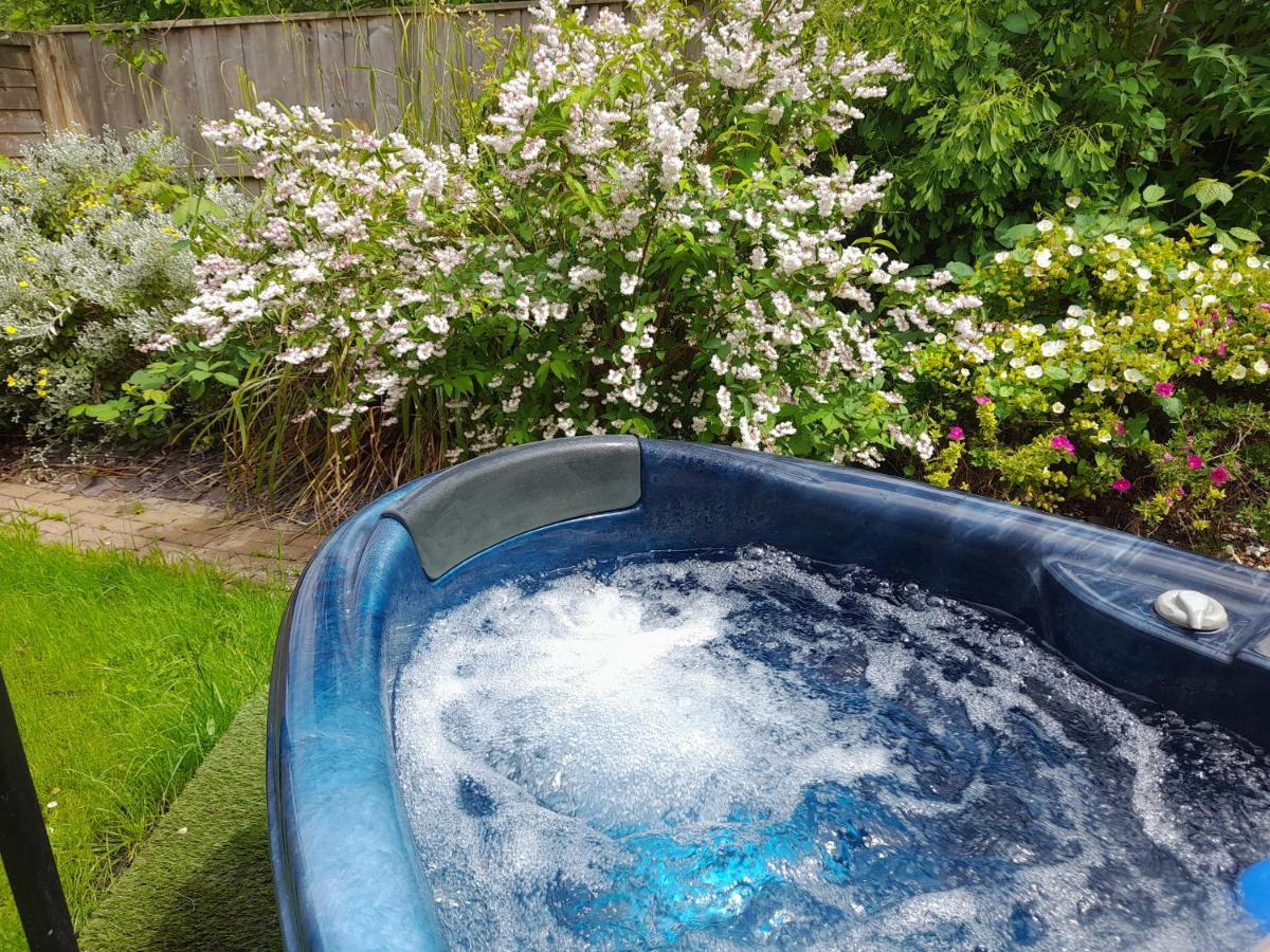 Orchard View Yurt & Hot Tub Somerset Уэстон-сьюпер-Мэр Экстерьер фото