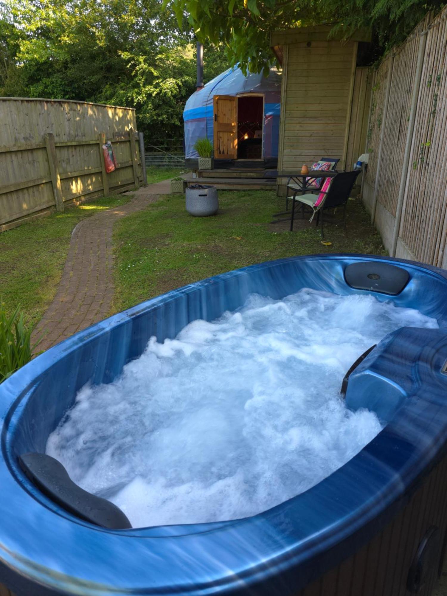 Orchard View Yurt & Hot Tub Somerset Уэстон-сьюпер-Мэр Экстерьер фото